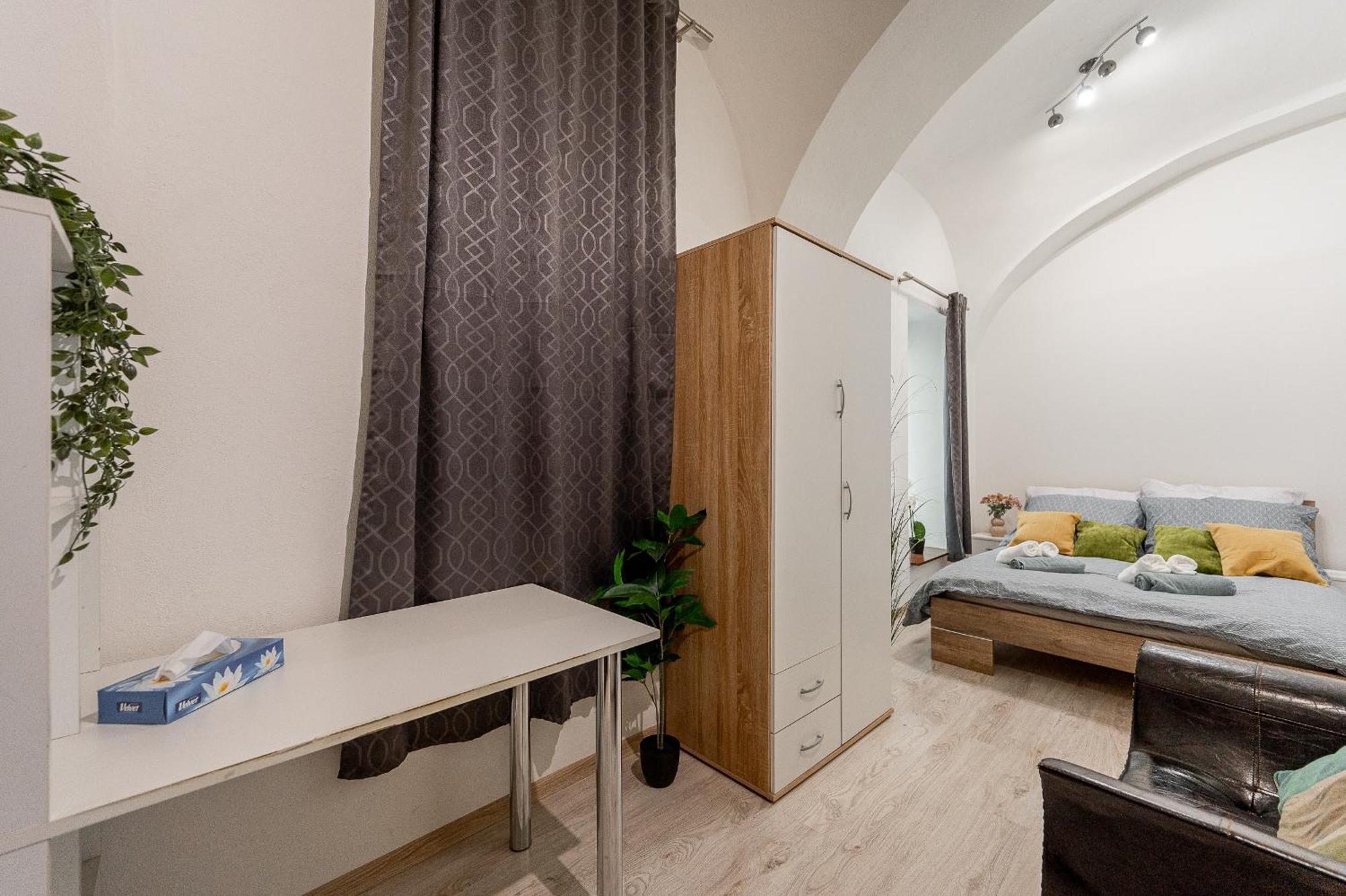 Valentina 3 Rooms Hlavna Centrum With Parking Kosice Ngoại thất bức ảnh